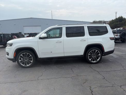 Used 2022 Jeep Wagoneer Series III w/ Premium Group I image 4