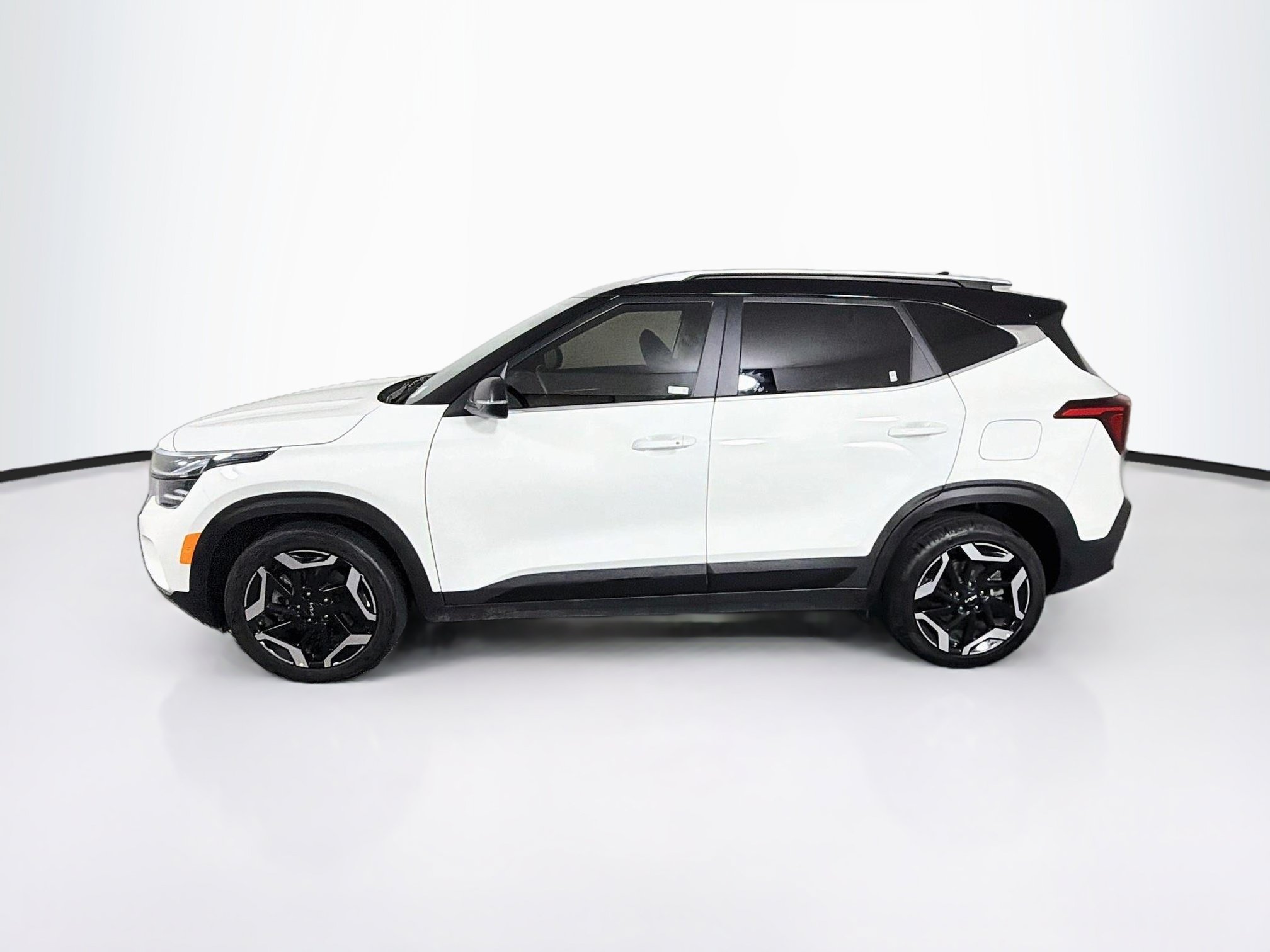Used 2024 Kia Seltos SX AWD/4WD image 4