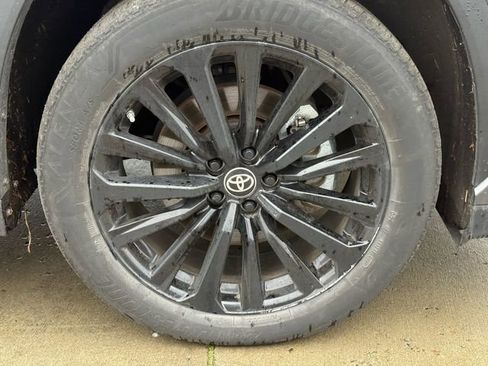 Used 2024 Toyota Highlander XSE image 15