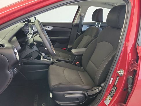 Used 2024 Kia Forte LXS FWD image 16