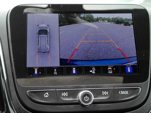 Used 2023 Chevrolet Equinox RS AWD/4WD image 9