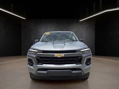 Used 2024 Chevrolet Colorado LT w/ LT Convenience Package III RWD image 2