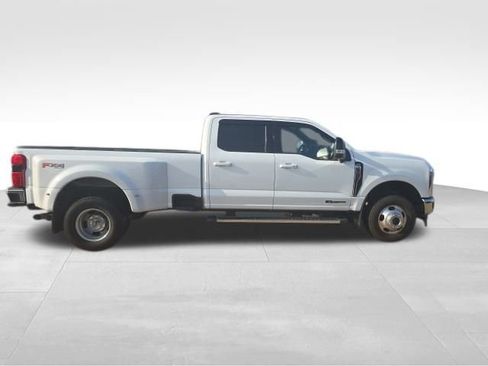 Used 2024 Ford F350 Lariat w/ FX4 Off-Road Package image 9