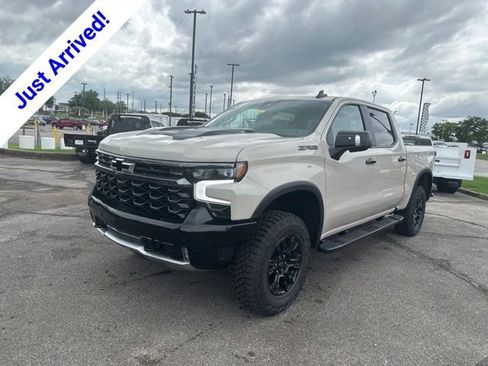 New 2026 Chevrolet Silverado 1500 ZR2 w/ Dark Appearance Package AWD/4WD image 7
