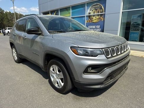 Used 2022 Jeep Compass Latitude w/ Sun and Sound Group image 1