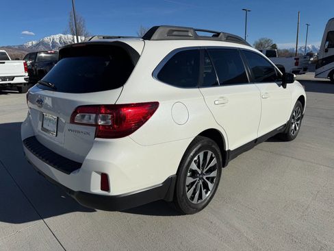 Used 2015 Subaru Outback 2.5i Limited image 3