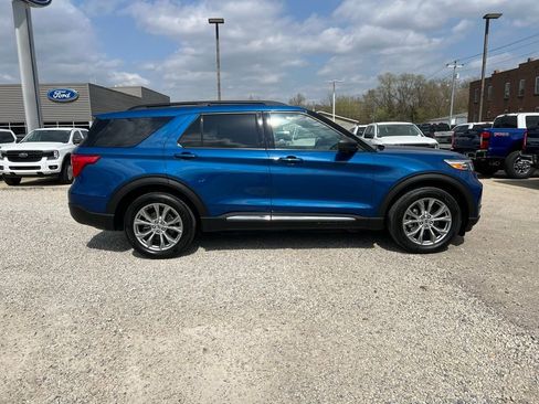 Used 2020 Ford Explorer XLT w/ Equipment Group 202A image 9