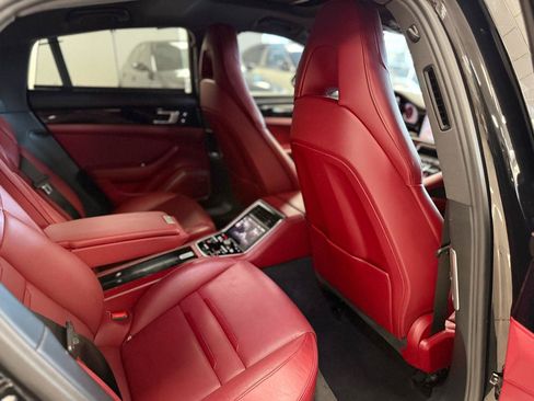 Used 2018 Porsche Panamera 4S w/ Premium Package Plus AWD/4WD image 18