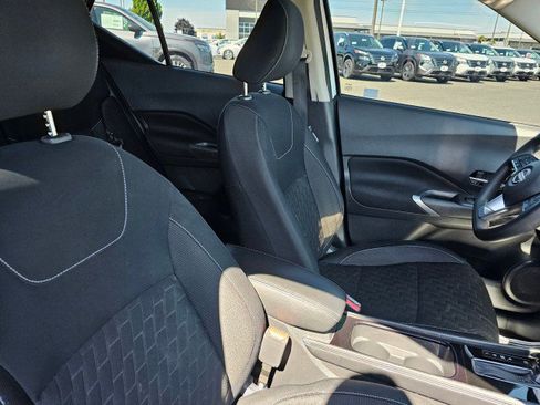 Used 2022 Nissan Kicks SV image 13