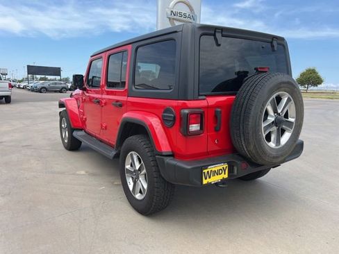 Used 2020 Jeep Wrangler Unlimited Sahara image 5