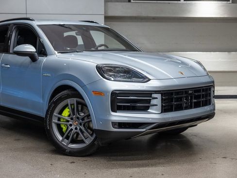 Used 2026 Porsche Cayenne S image 15