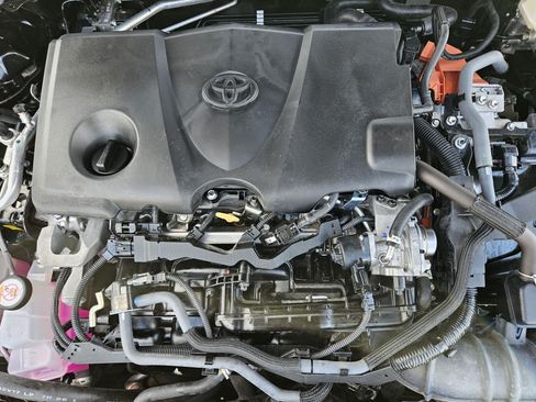 Used 2025 Toyota Camry SE w/ Convenience Package FWD image 32