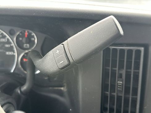 Used 2014 Chevrolet Express 3500 image 18