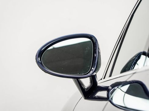 Used 2022 Porsche Macan S w/ Premium Package Plus image 16