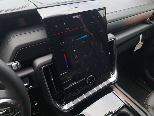 New 2026 GMC Yukon Denali w/ Denali Reserve Package AWD/4WD image 12