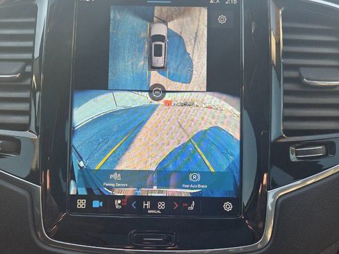 Used 2024 Volvo XC90 B6 Ultimate w/ Protection Package Premier image 17