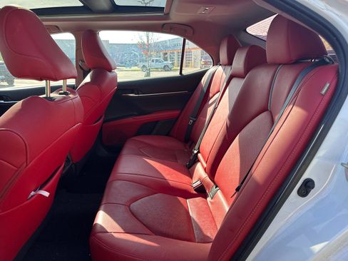 Used 2019 Toyota Camry XSE FWD image 16