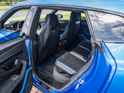 Used 2024 Lamborghini Urus Performante AWD/4WD image 45