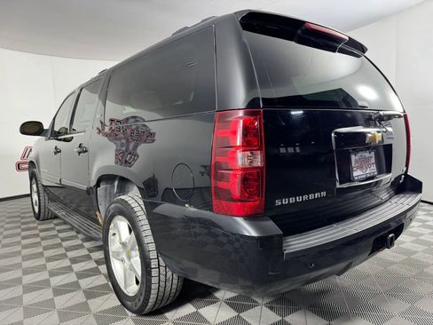 Used 2007 Chevrolet Suburban LTZ w/ LTZ Preferred Equipment Group AWD/4WD image 27