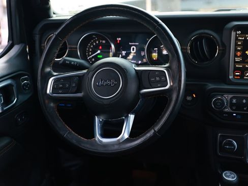 Used 2023 Jeep Wrangler Unlimited Sahara AWD/4WD image 28