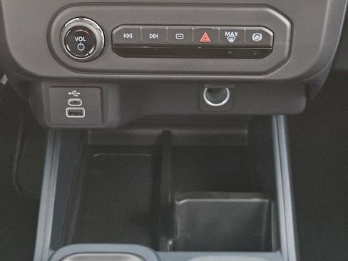 New 2025 Ford Maverick XL w/ Equipment Group 102A image 13