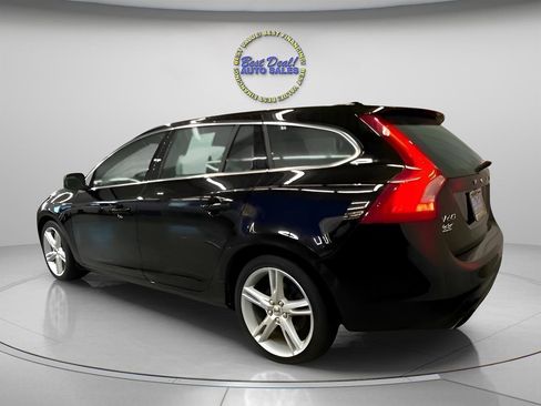 Used 2016 Volvo V60 T5 Premier AWD/4WD image 3