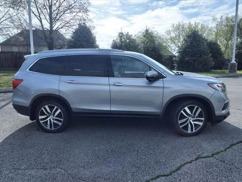 Used 2016 Honda Pilot Touring image 2