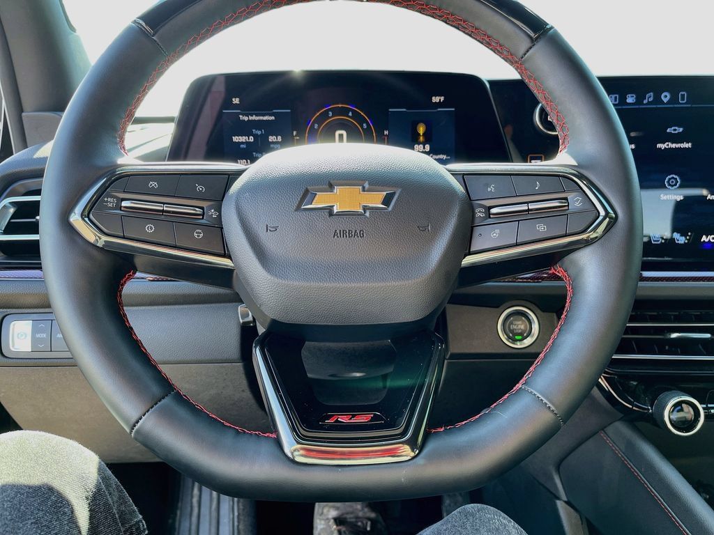 Used 2026 Chevrolet Traverse RS AWD/4WD image 11