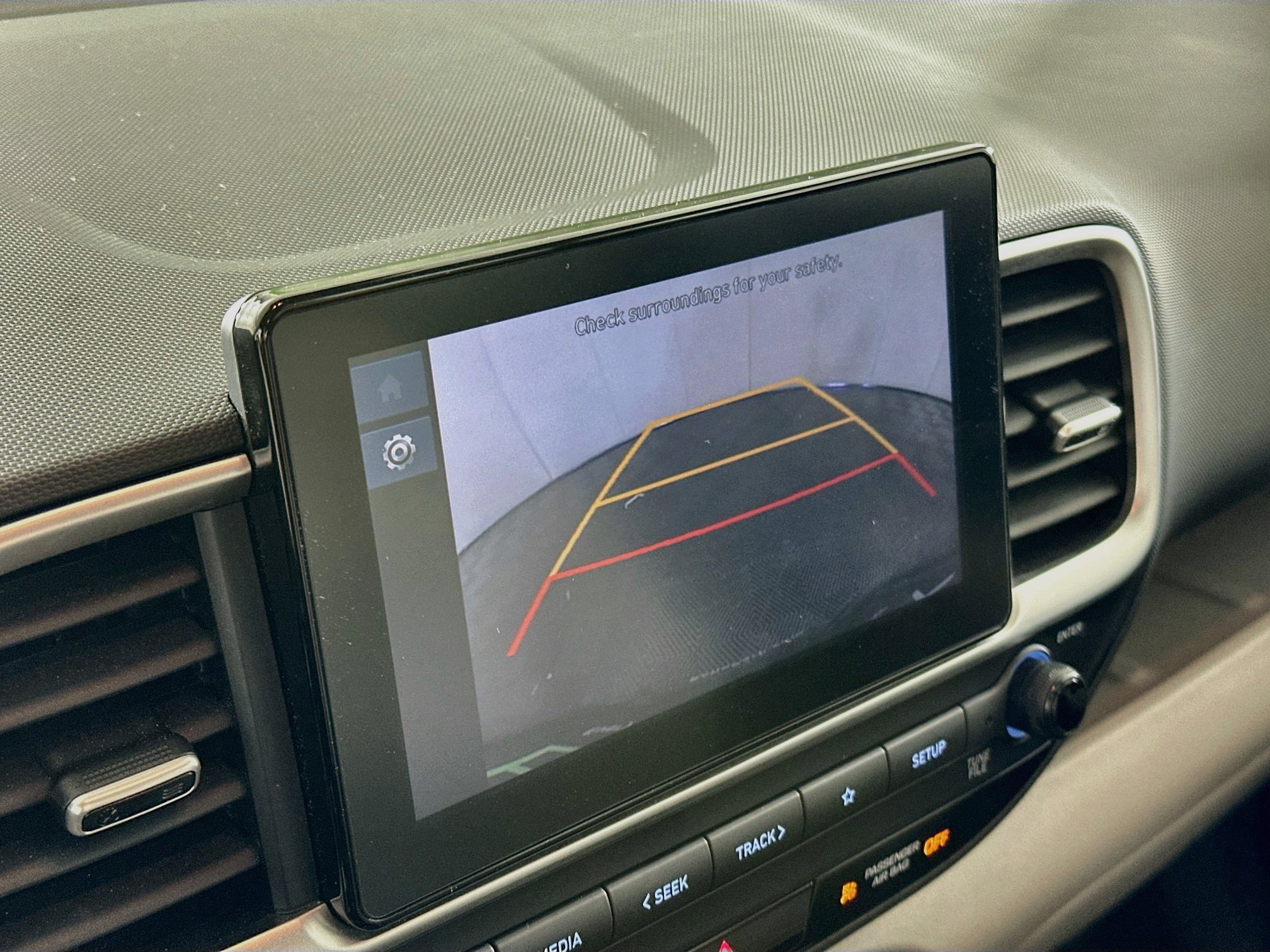 Used 2025 Hyundai Venue SEL FWD image 22