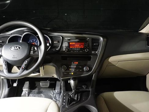 Used 2013 Kia Optima LX image 12
