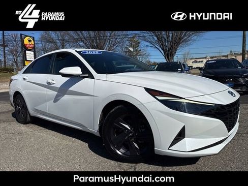 Used 2022 Hyundai Elantra SEL w/ Convenience Package image 1