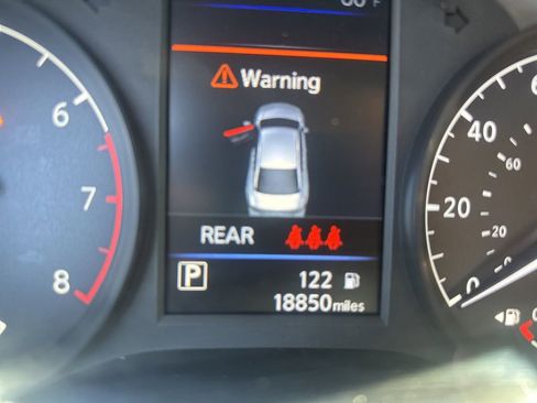 Used 2024 Nissan Altima 2.5 S image 12