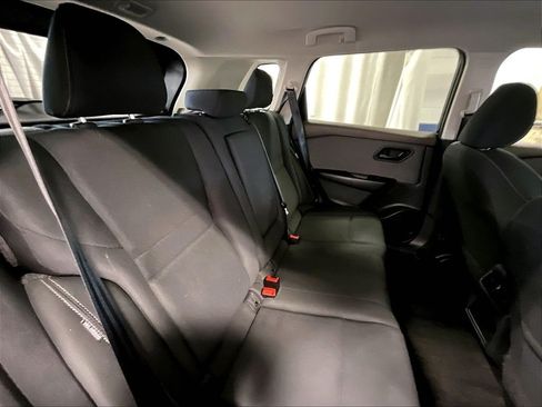 Used 2023 Nissan Rogue S AWD/4WD image 16