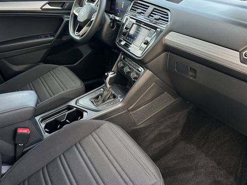 Used 2023 Volkswagen Tiguan S image 17