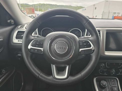Used 2018 Jeep Compass Sport AWD/4WD image 11