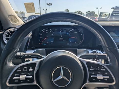 Used 2022 Mercedes-Benz GLB 250 w/ Premium Package Lite image 30