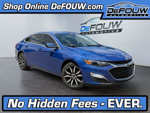 Used 2023 Chevrolet Malibu RS FWD image 1