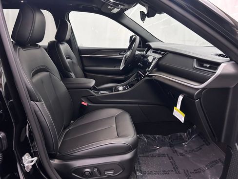 New 2026 Jeep Grand Cherokee L Limited AWD/4WD image 19