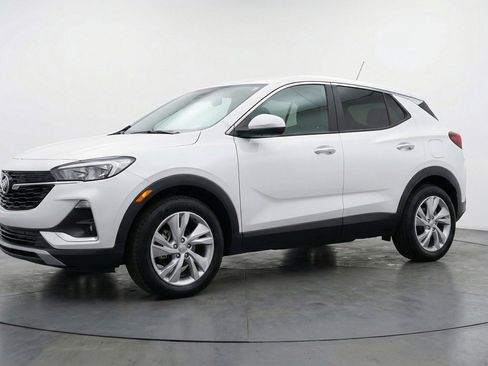 Used 2025 Buick Encore GX Preferred AWD/4WD image 3