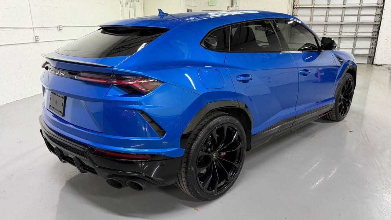 Used 2021 Lamborghini Urus AWD/4WD image 12