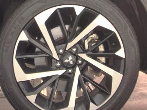 Used 2023 Mitsubishi Outlander SEL image 7