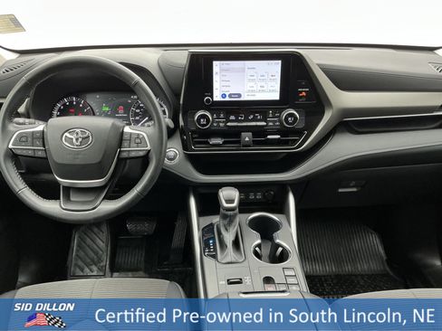 Used 2023 Toyota Highlander LE image 20