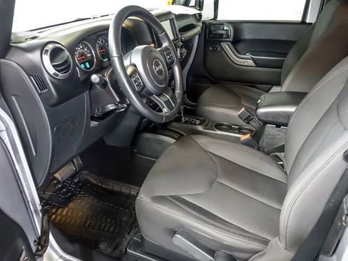 Used 2017 Jeep Wrangler Sport w/ Quick Order Package 24S AWD/4WD image 13