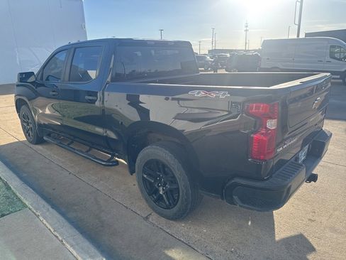 Used 2022 Chevrolet Silverado 1500 Custom image 5