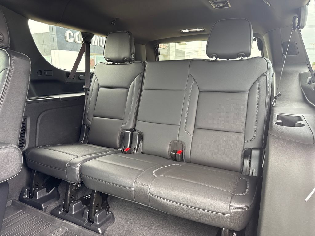 Used 2025 GMC Yukon XL Denali w/ Sun & Power Step Package AWD/4WD image 38