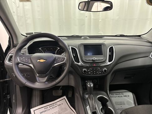 Used 2021 Chevrolet Equinox LT image 12