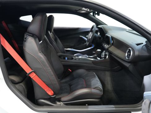 Used 2017 Chevrolet Camaro ZL1 RWD image 30