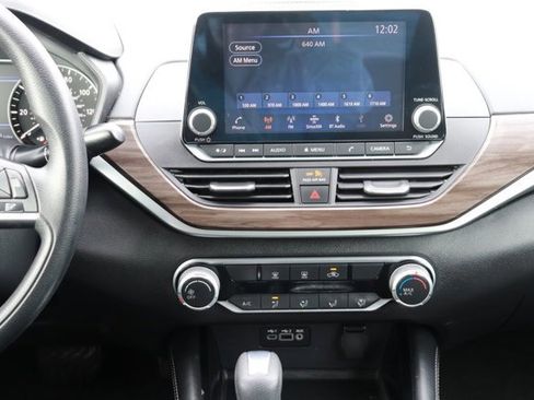 Used 2023 Nissan Altima 2.5 SV image 16