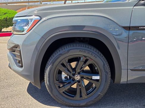 New 2026 Volkswagen Atlas Cross Sport SEL R-Line AWD/4WD image 5