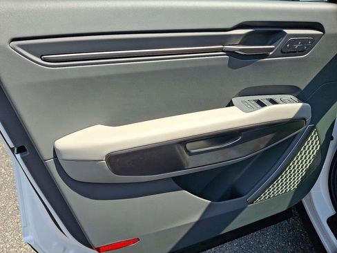 New 2026 Kia EV9 Wind image 12